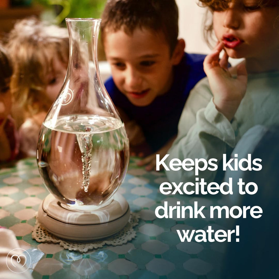 MAYU Swirl Structured Water Carafe